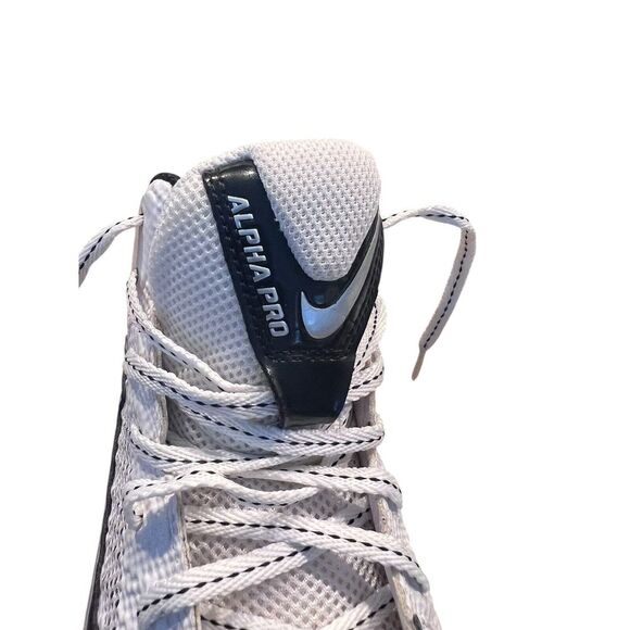 Nike White and Black Men's Sneakers - Picture 4 of 11